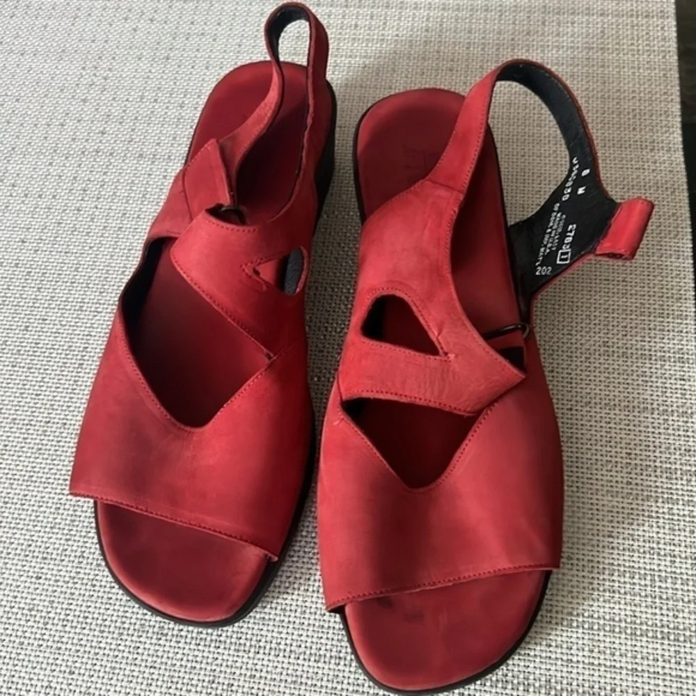 Munro Micah Slingback Sandals Nubuck Sz 8 M, pre loved suede
